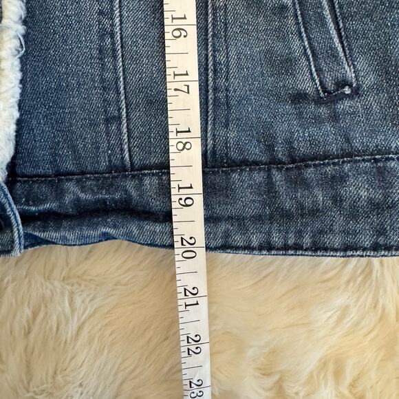 Joujou Denim Trucker Jacket Faux Fur Lining Collar Button Up Small NWT Dark Wash - Picture 9 of 13